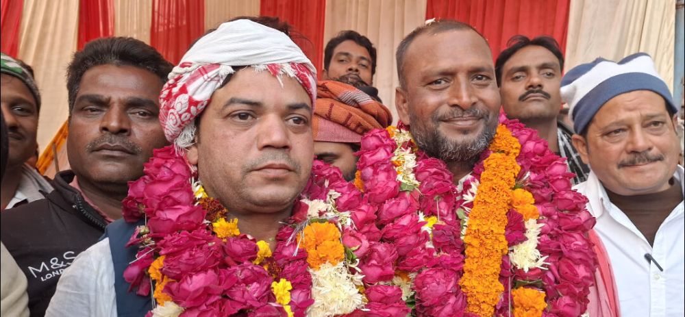 डीडीयू नगर में ऑटो रिक्शा नंबर टेकर पद के लिए मतदान आरपीएफ-जीआरपी की निगरानी में चार प्रत्याशी मैदान में